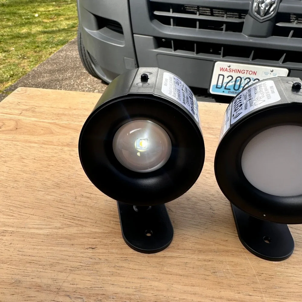 Set of 2 LED Wall Lights‎ SK-BD80A Black 1200mAh Rechargeable Double Sided Wire